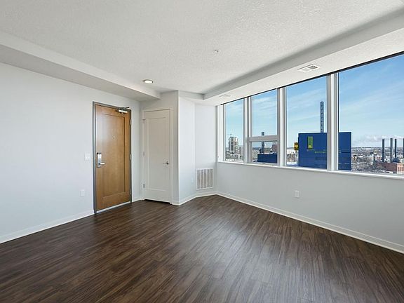 5th image of 811 Washington Ave S APT 1409