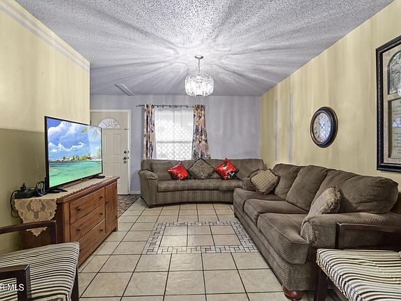 4th image of 8616 Arboleda Dr