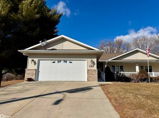 706 N Arlington St, Audubon, IA 50025