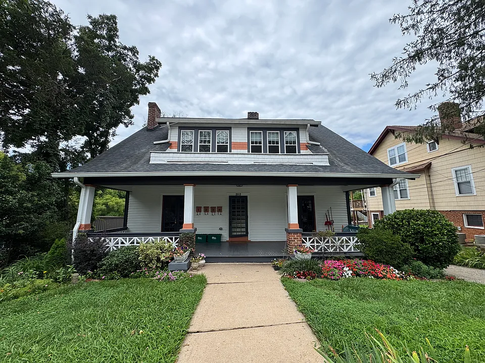 2112 S Main St #1
