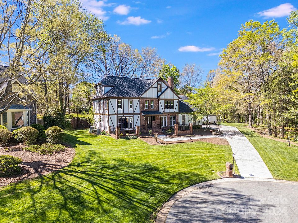 1st image of 204 Rose Arbor Ln