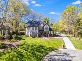 204 Rose Arbor Ln, Matthews, NC 28105