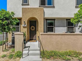 2341 Solara Ln, Vista, CA 92081