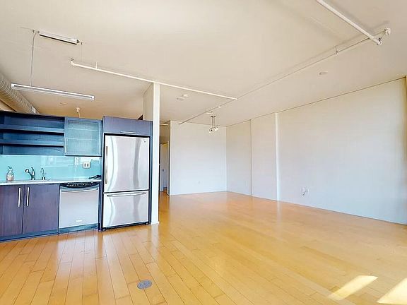 4th image of 1100 S Hope St APT 1010