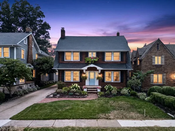 46 Buckingham Rd, Rocky River, OH 44116