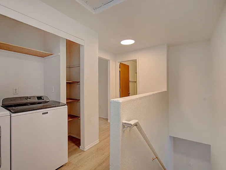 8601 NE 21st St #D — Photo 10