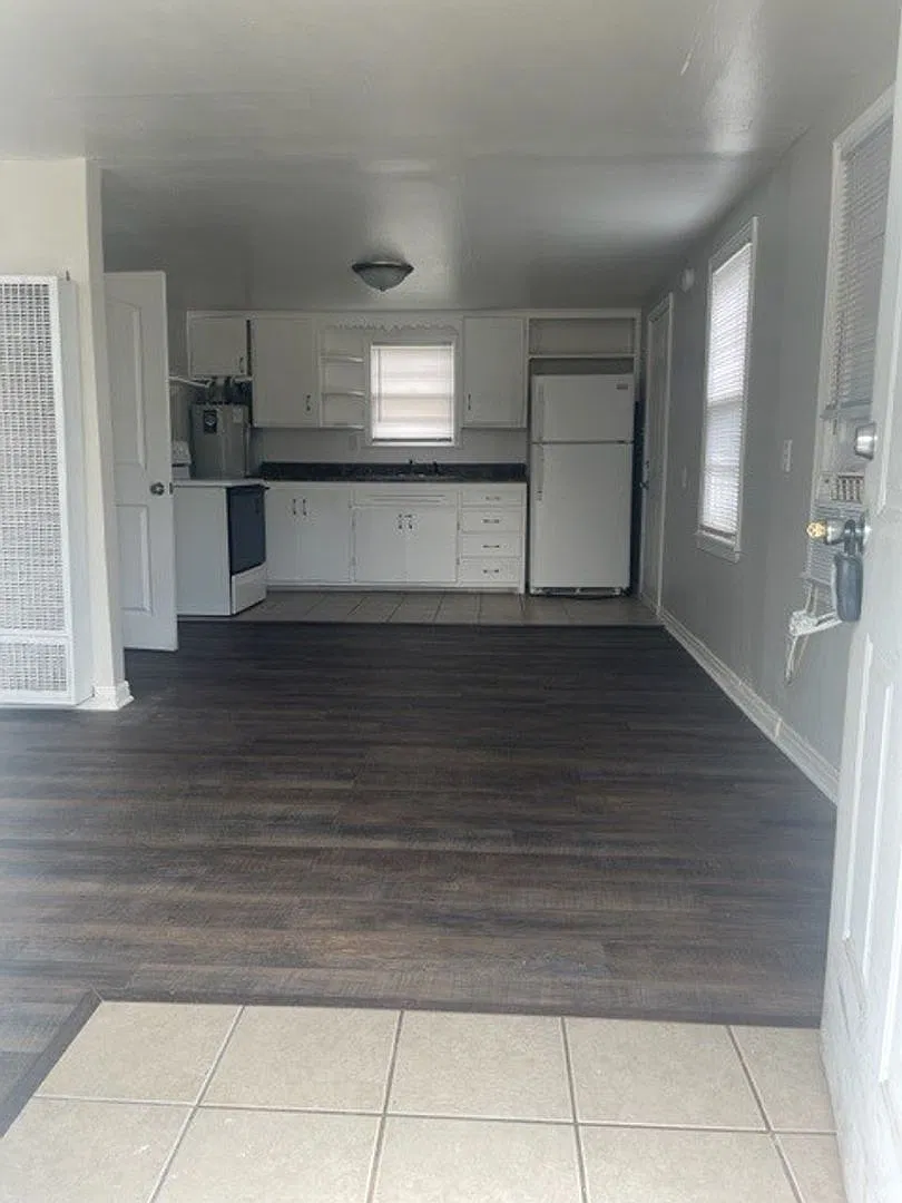 510 E Kinkaid St - Studio Home, 1 Bathroom - $550 — Photo 3