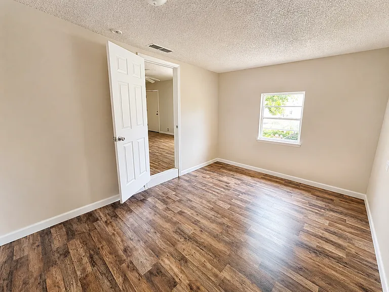 1312 Carol Way — Photo 12
