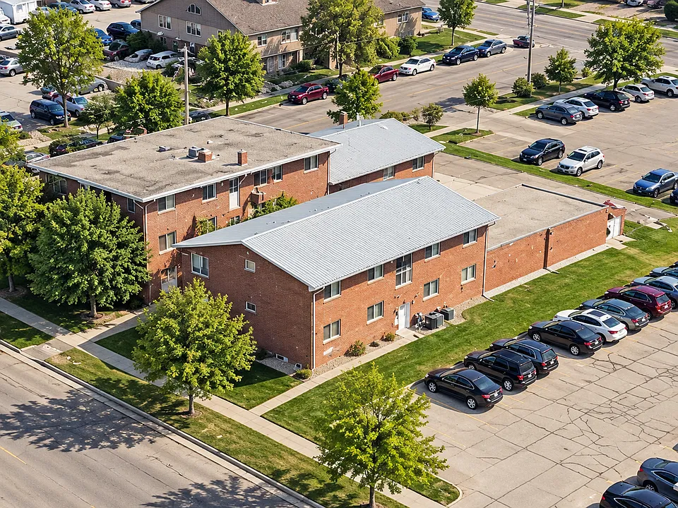 419 N 8th St