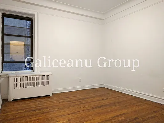 Rented by Lexington Real Estate Group | media 21