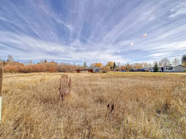 906 Baldwin Ln, Fairfield, ID 83327