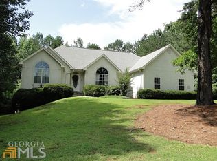 215 Otara Woods Dr, Newnan, GA
