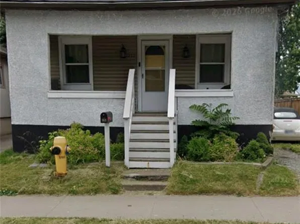212 Niagara St, Saint Catharines, ON L2M 4V4