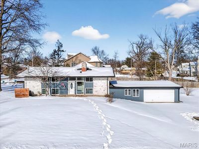 1 Hill North Dl, Saint Louis, MO, 63132