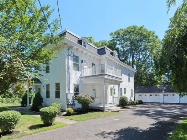 11 Childs Rd #A, Bernardsville, NJ 07924