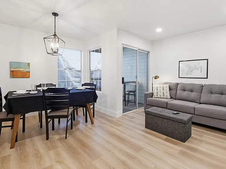 3950 Cleveland Ave #211 — Photo 24