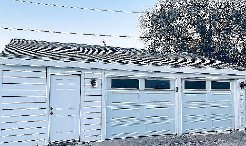 1st image of 3131 La Kenta Cir