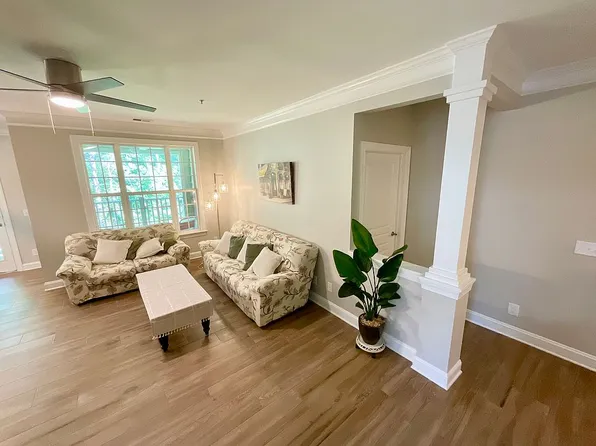 833 Providence Glen Dr, Chapel Hill, NC 27514