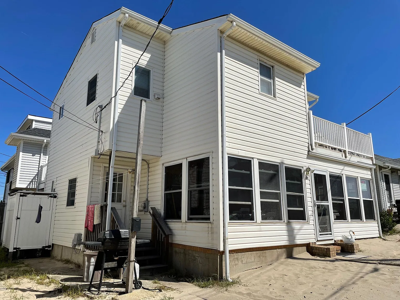 11 Hendrickson Row photo 1