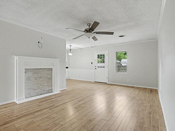 3rd image of 469 W 149th St S