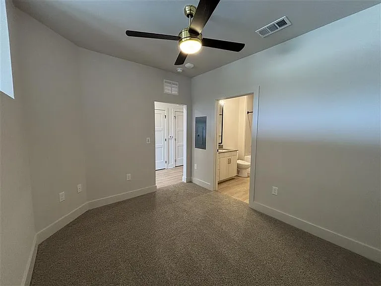 District on the Etowah Apartments — Photo 146
