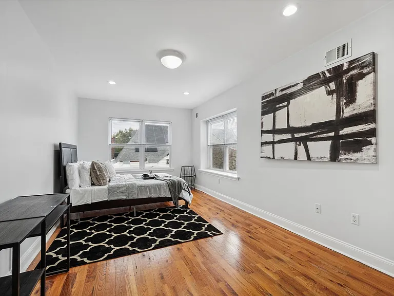 3209 W Montgomery Ave — Photo 5