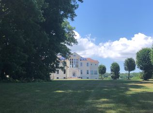 5 Shallow Brook Rd, Morganville, NJ 07751