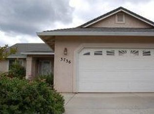 3736 Summit Dr, Redding, CA 96001