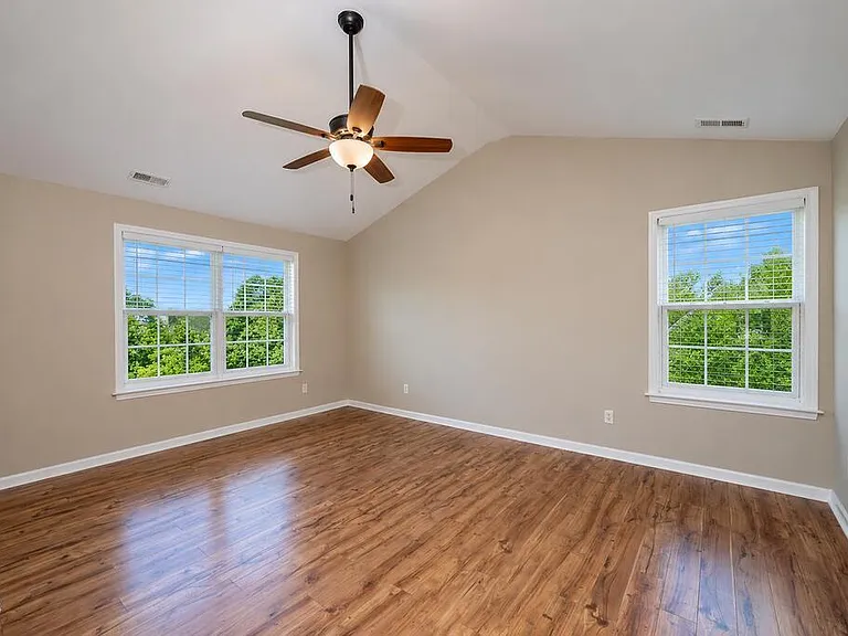 5803 Whisperwood Dr — Photo 25