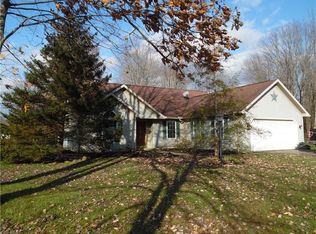 27 Callender Rd, Roaming Shores, OH 44085