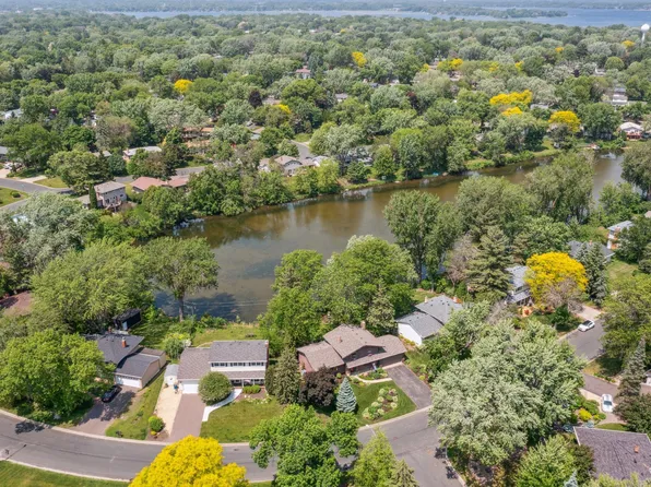 2649 Riviera Dr S, White Bear Lake, MN 55110