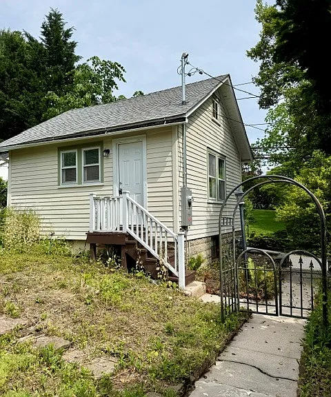 204 Chestnut St — Photo 1
