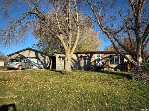 300 W Bobbi Ln, Vermont, IL 61484