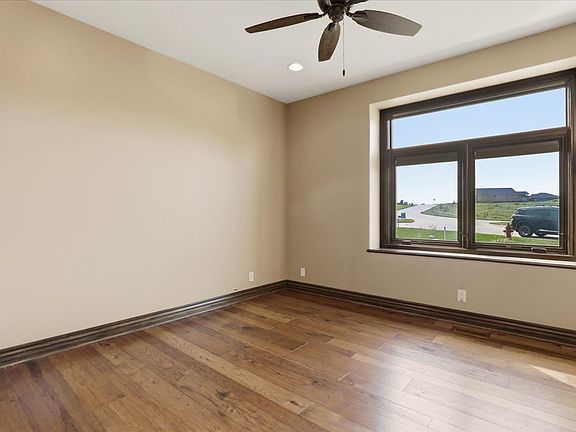 5th image of 54839 Glover Rd