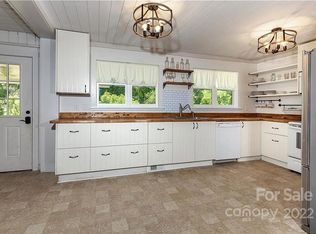 1524 King Rd, Pisgah Forest, NC 28768