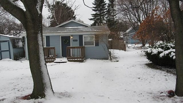 2nd image of 1019 E 37th St