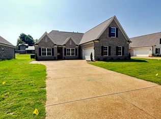 6039 Daffodil Ln, Walls, MS 38680