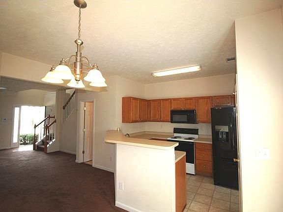 2nd image of 4904 Oak Meadow Ln