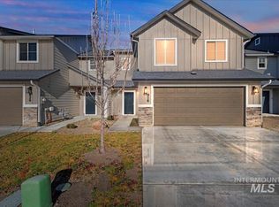 916 W Woodpine St, Meridian, ID 83646