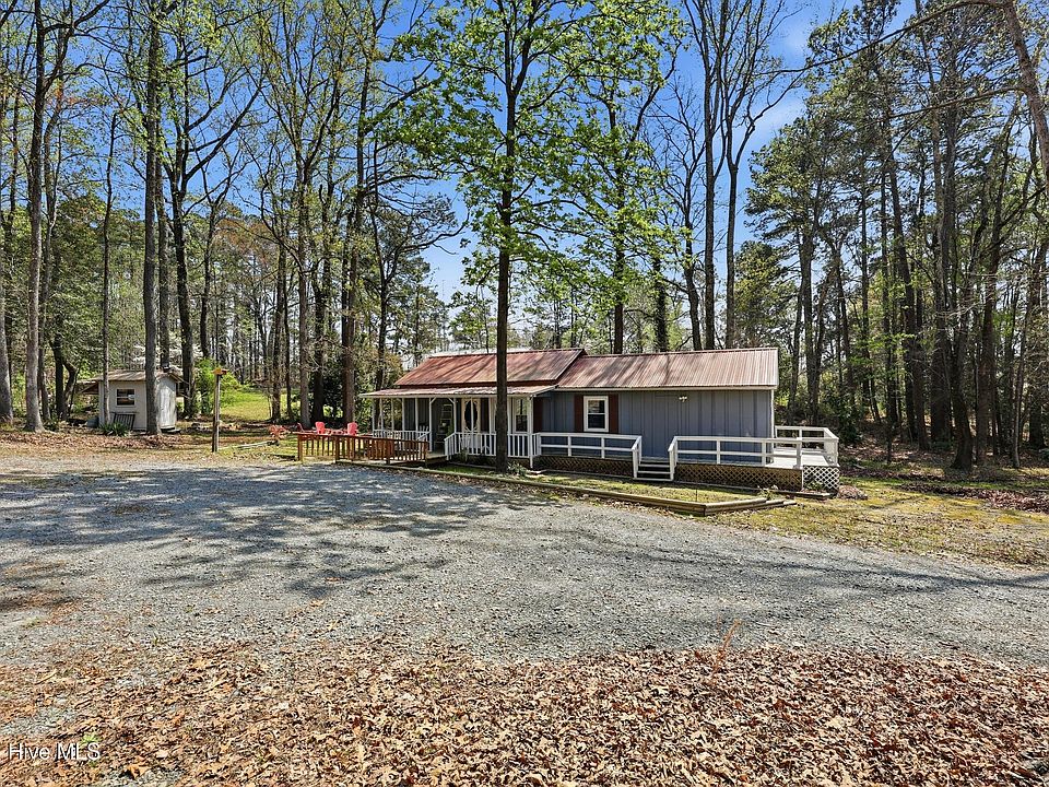 31st image of 110 Maple Street