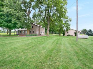 1571 Gale Rd, Eaton Rapids, MI 48827