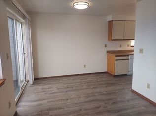 400 Necanicum Dr #9, Seaside, OR 97138