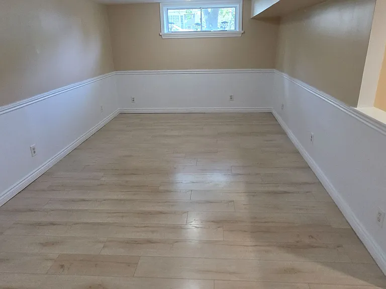187 Septonne Ave #LOWER LEVEL — Photo 8
