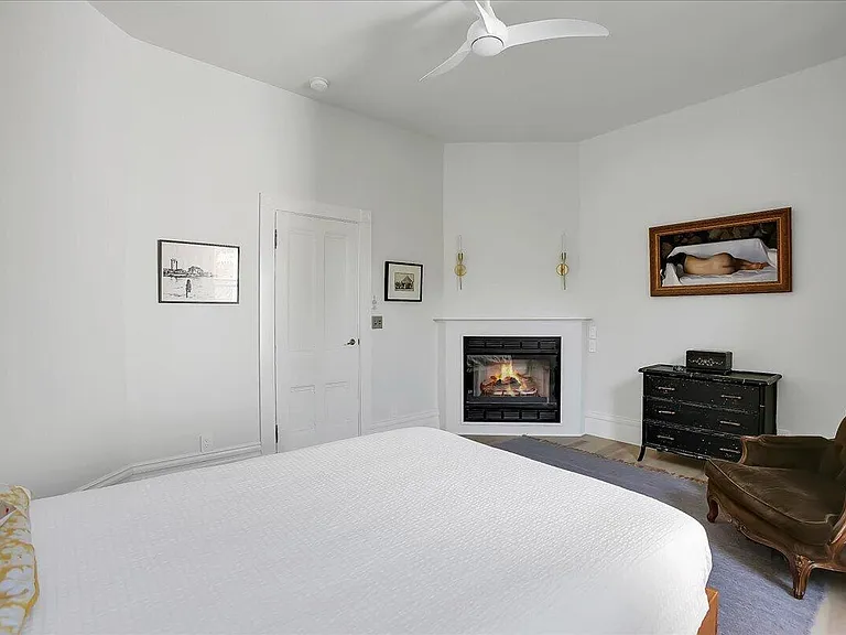 1316 Bath St — Photo 37
