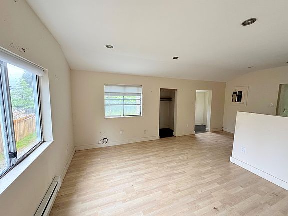 5th image of 5701 Wharf Ave
