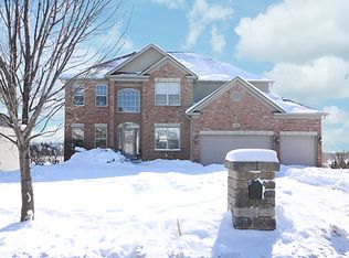 331 Kensington Dr, Oswego, IL 60543