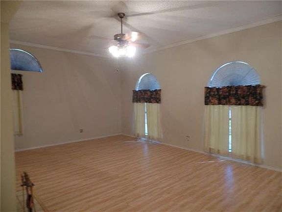5th image of 6827 Mountain Cedar Ln
