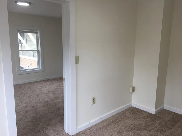 82 3rd St #2E — Photo 25