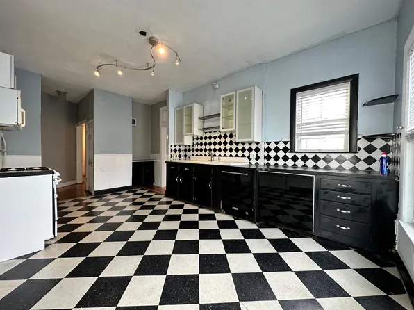 124 Almy St, Providence, RI