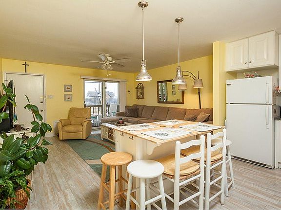 3rd image of 12 E 6th St #20